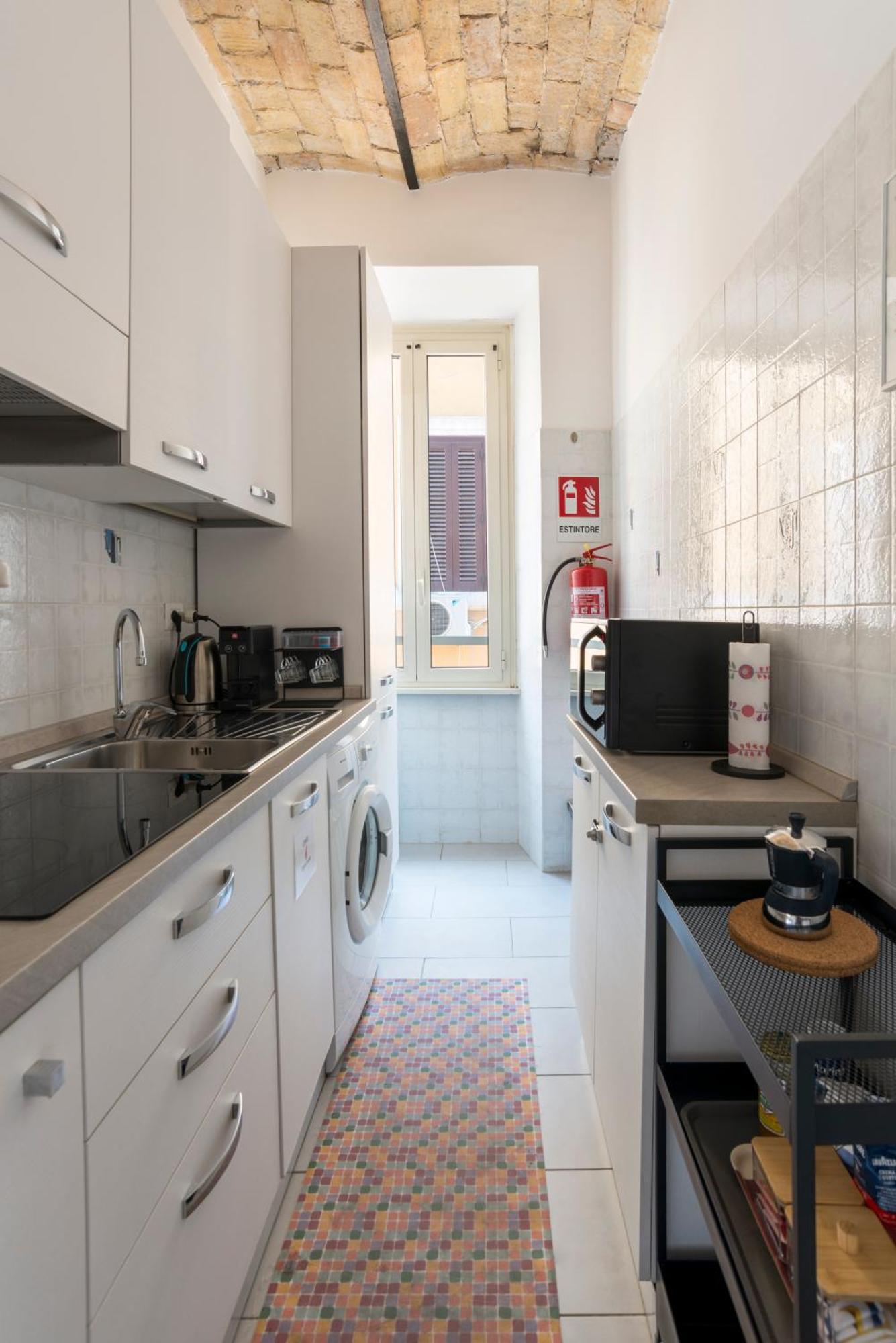 Half Palace, Relaxing Apartment In Rome San Lorenzo Exterior photo